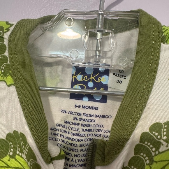 Green caterpillars bamboo kickee pants zippie - Picture 3 of 3